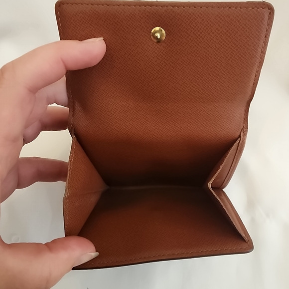 Louis Vuitton Monogram Elise Wallet - Picture 8 of 8